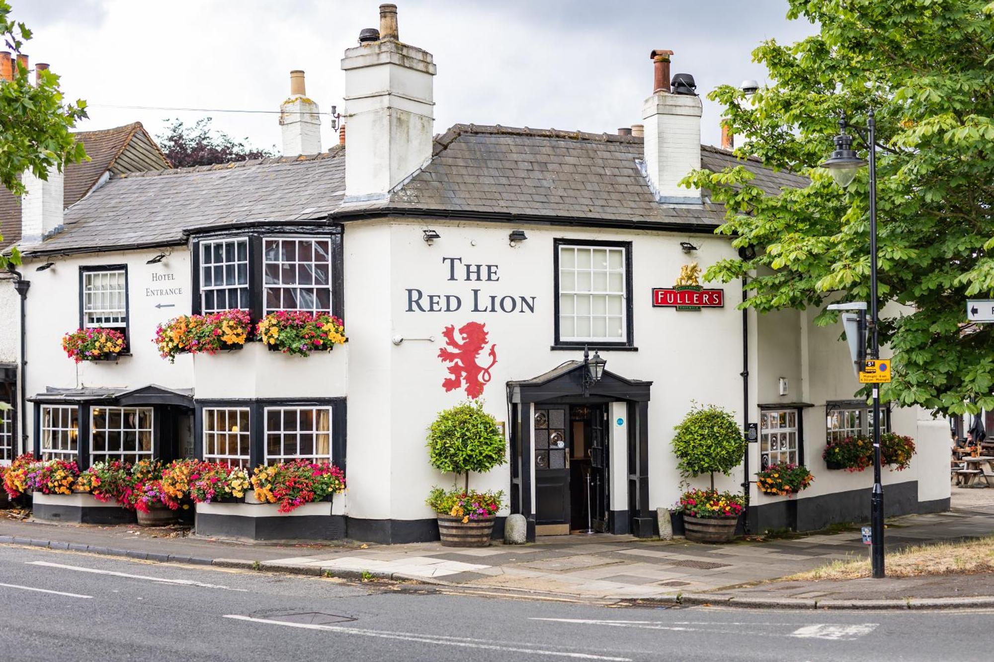 The Red Lion Hotel Хитроу Экстерьер фото
